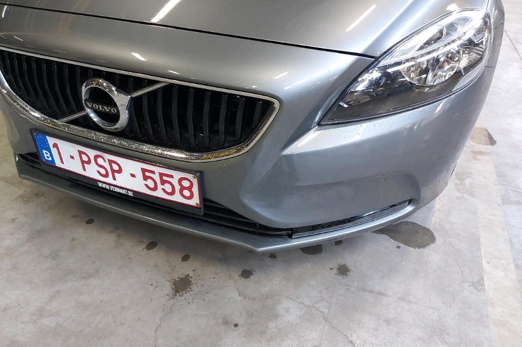Volvo V40 2016 photo 21