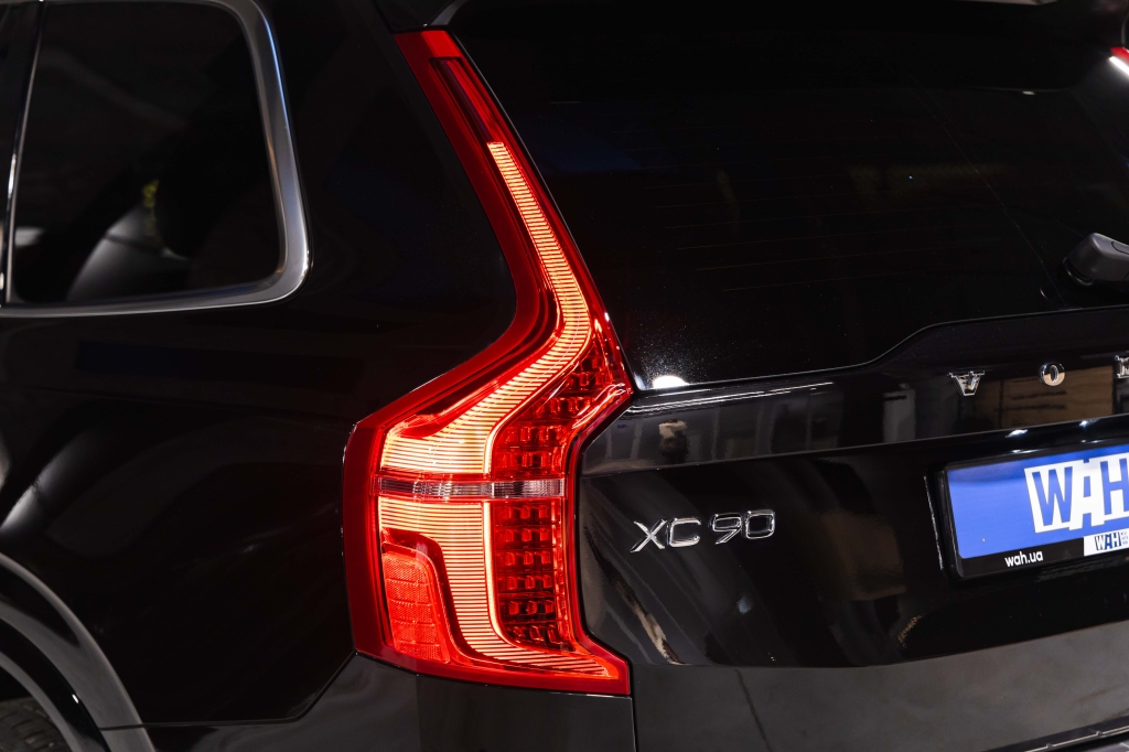 Volvo XC90 2018 фото 12