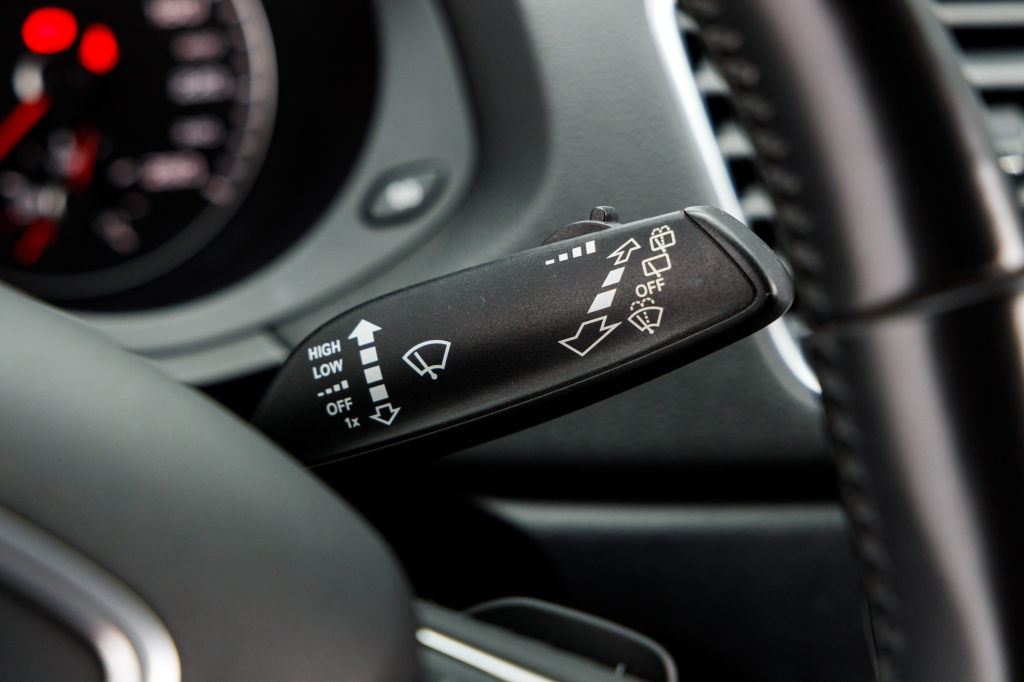 Audi Q3 2012 фото 12