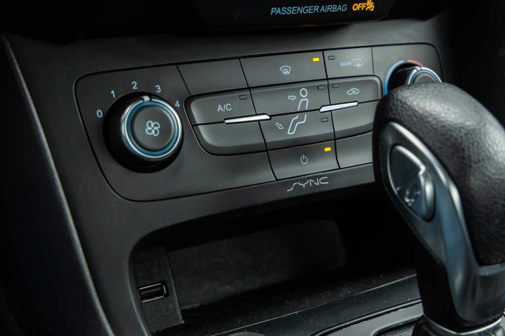 Ford Focus S 2018 фото 12