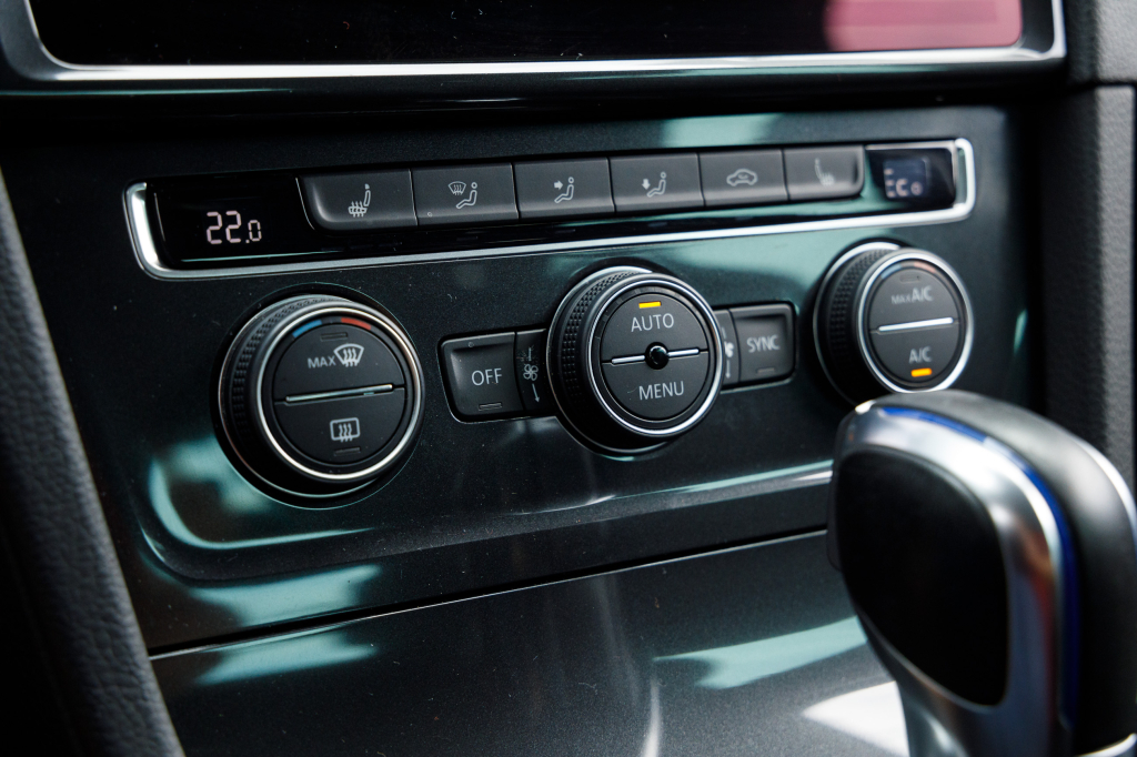 Volkswagen e-Golf 2018 фото 9