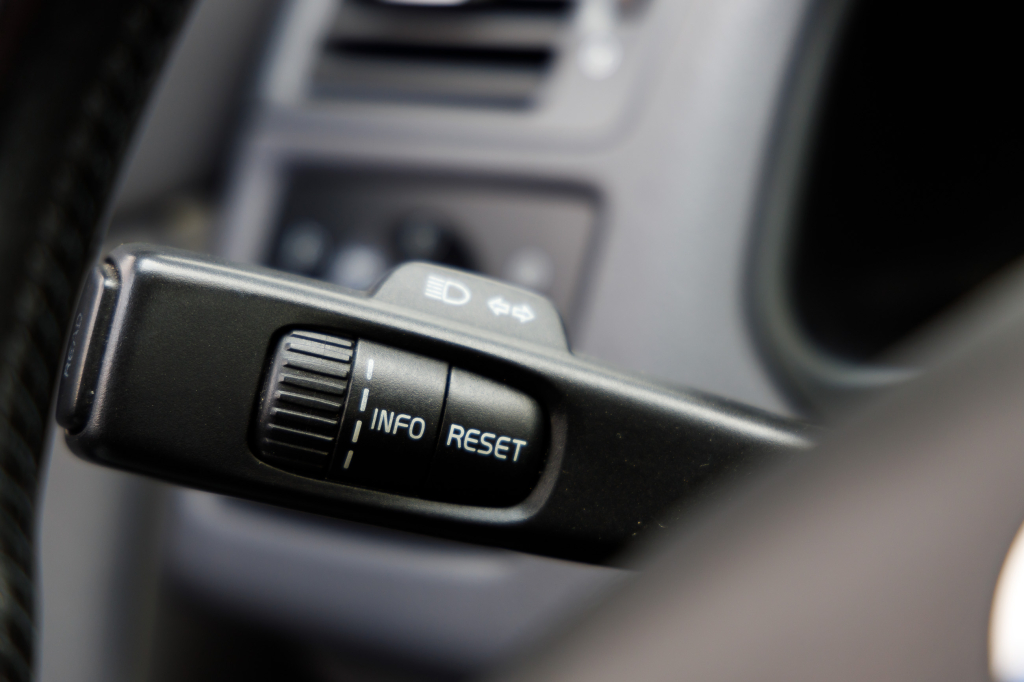 Volvo V50 2009 фото 20