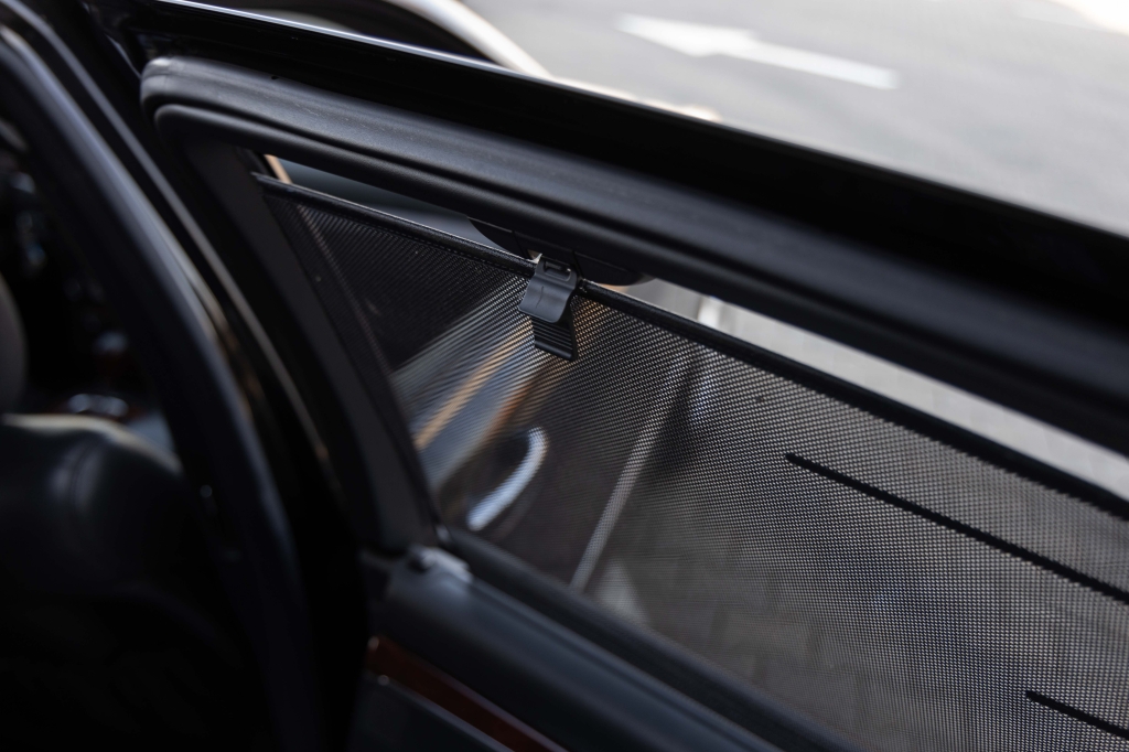 Mercedes-Benz S-Class S500L 2003 photo 32