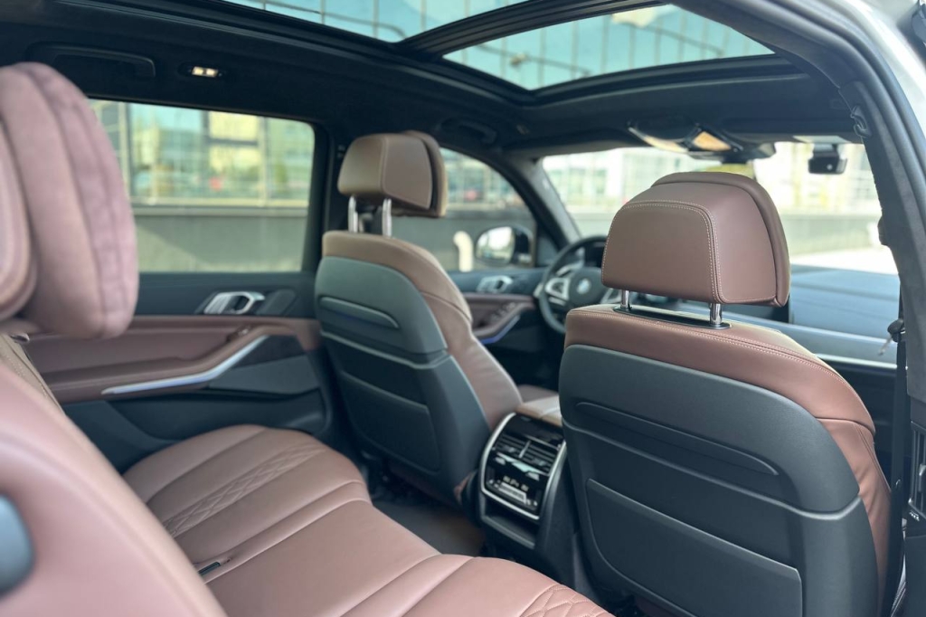 BMW X7 M50d 2020 фото 15