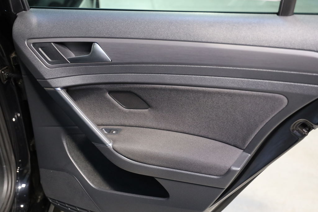 Volkswagen Golf 2017 photo 8