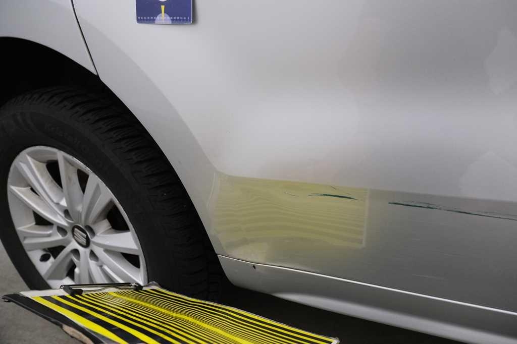 SEAT Alhambra 2016 photo 9