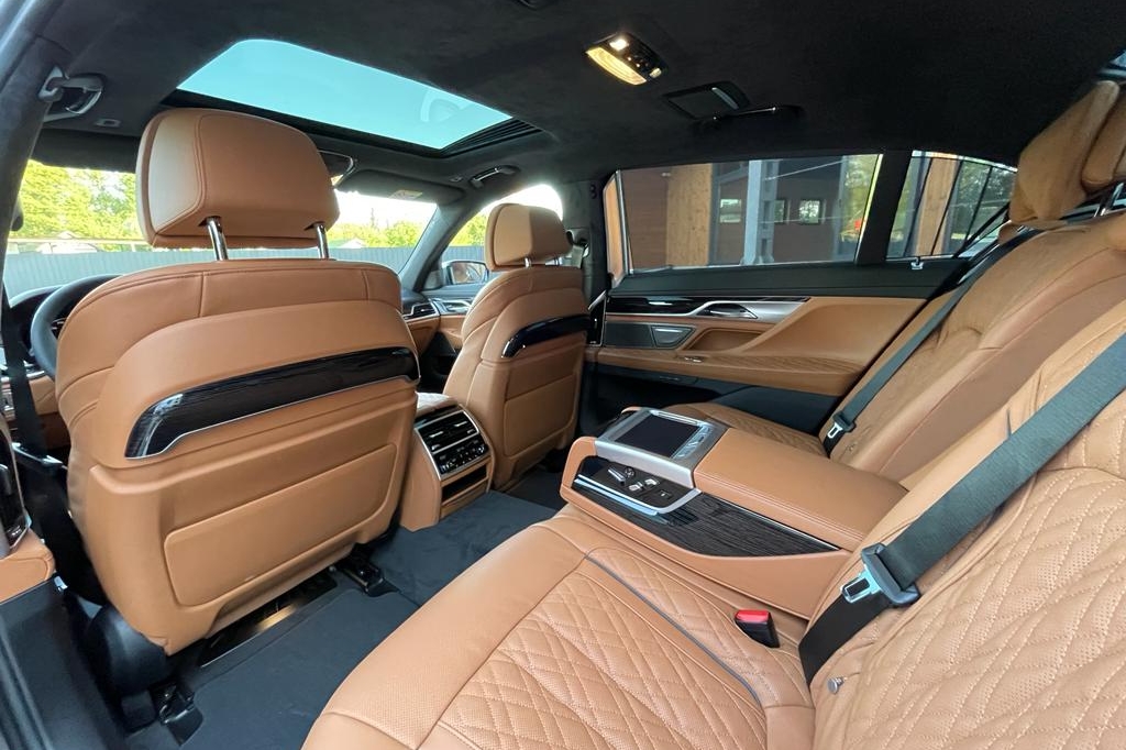 BMW 760 Long XDrive 2022 photo 15