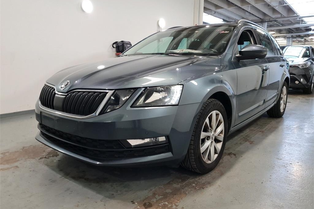 Skoda Octavia Combi 2018 photo 7