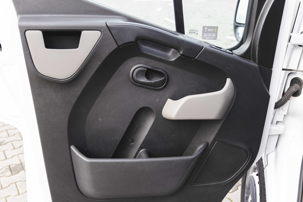 Renault Master 2018 photo 24