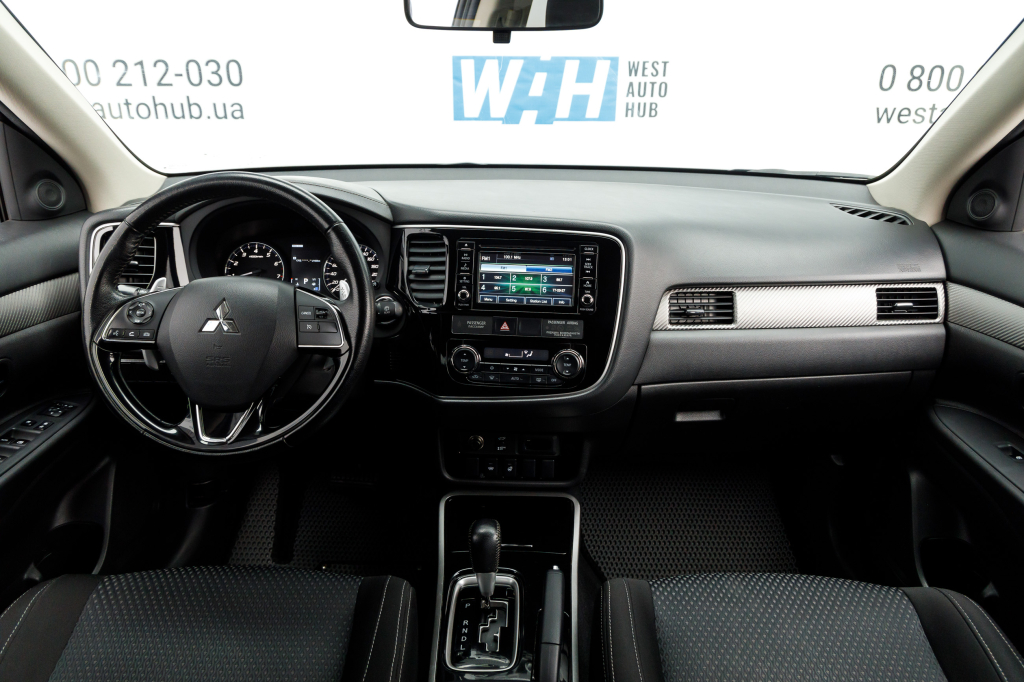 Mitsubishi Outlander 2018 фото 27