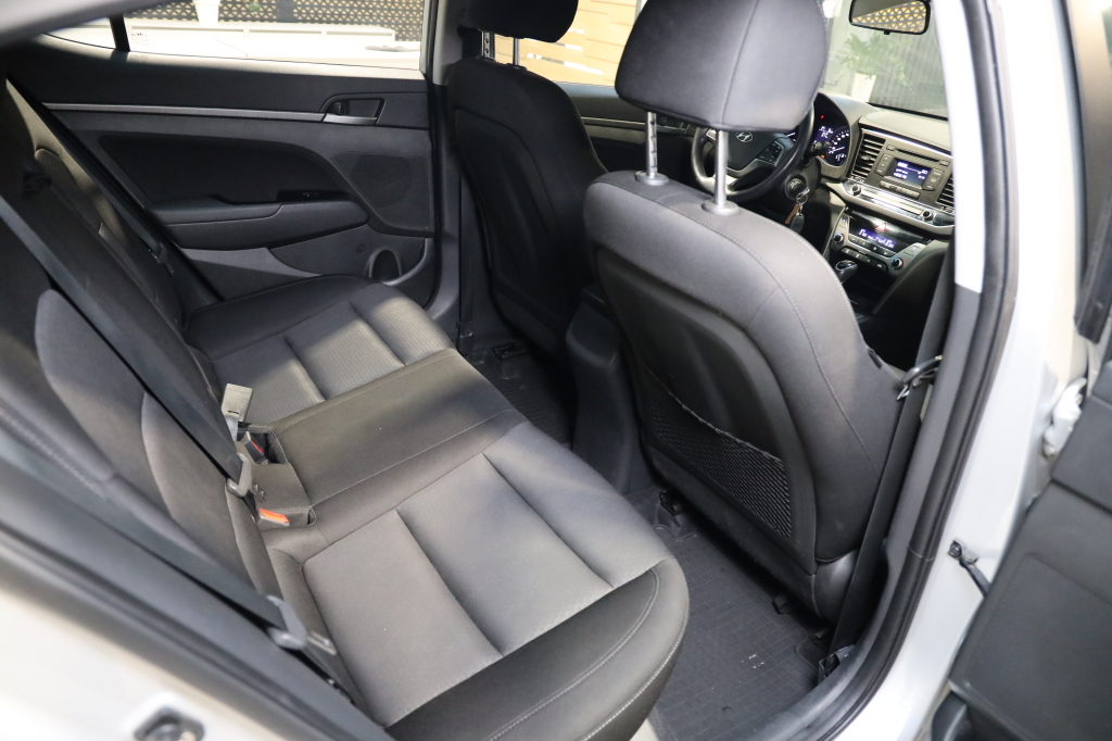 Hyundai Elantra 2016 фото 23