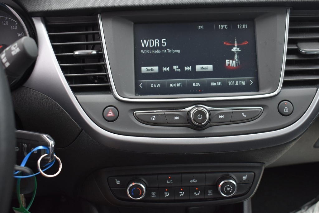 Opel Crossland X 2019 фото 4