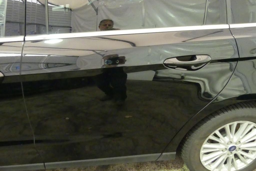 Ford Galaxy 2016 photo 22