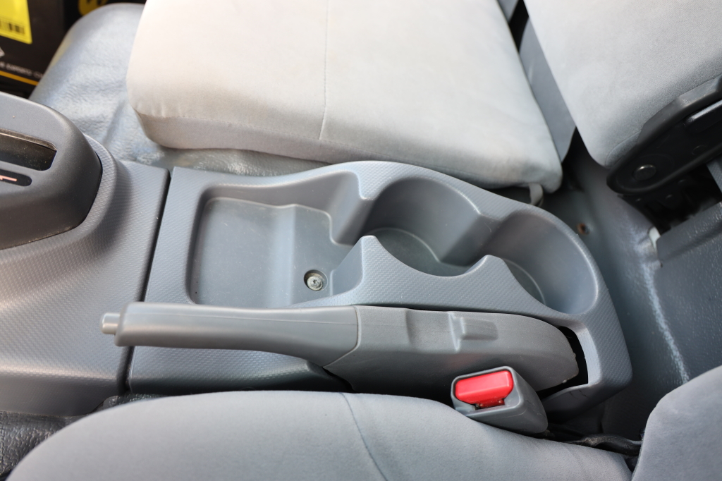 Isuzu NPR 2019 фото 25