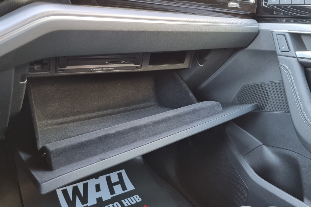 Volkswagen Touareg PLATINUM 2022 фото 20