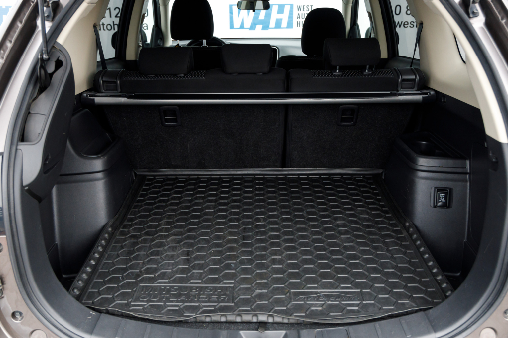 Mitsubishi Outlander 2018 фото 31