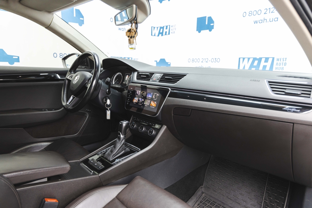 Skoda Superb Laurin&Klement 2016 фото 24