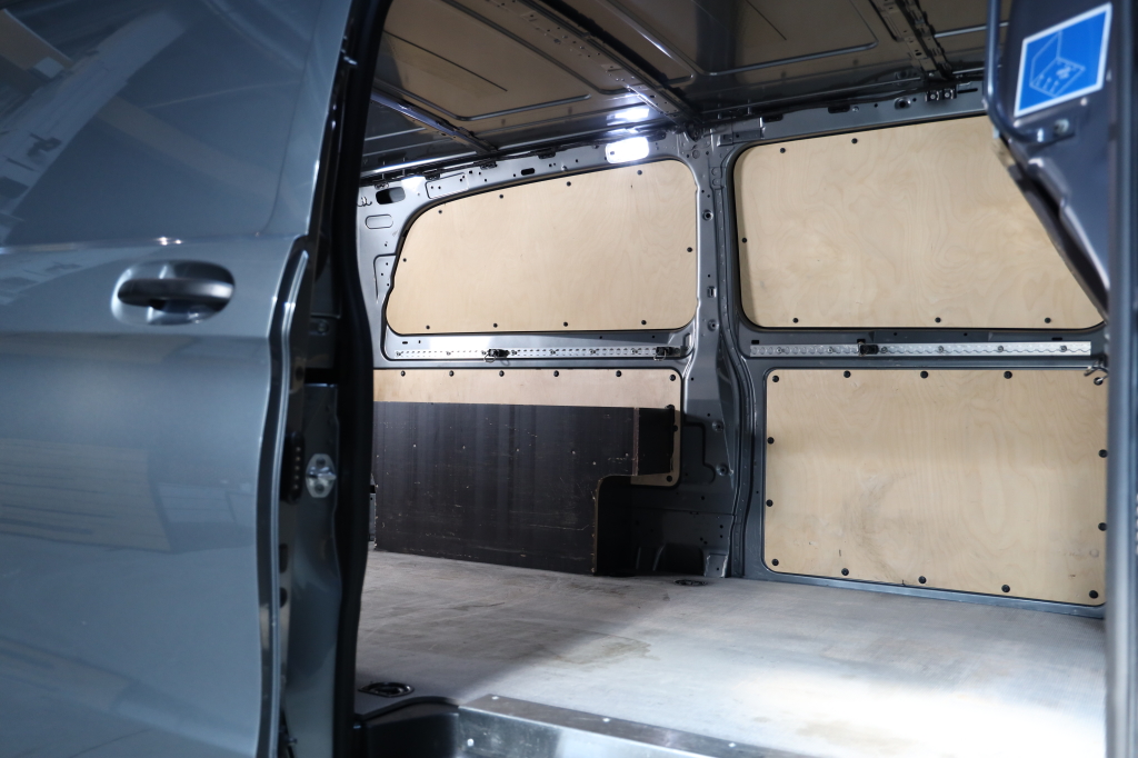 Mercedes-Benz Vito 2023 фото 22