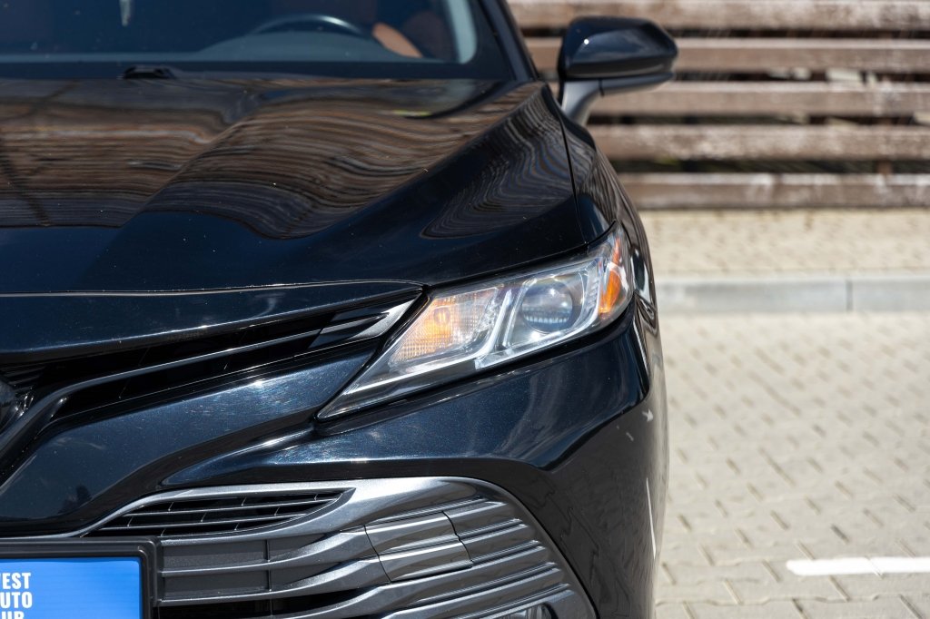 Toyota Camry 2018 фото 2