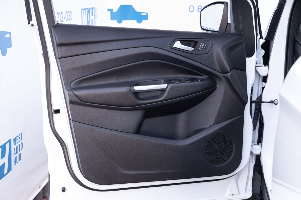 Ford Kuga 2019 фото 13