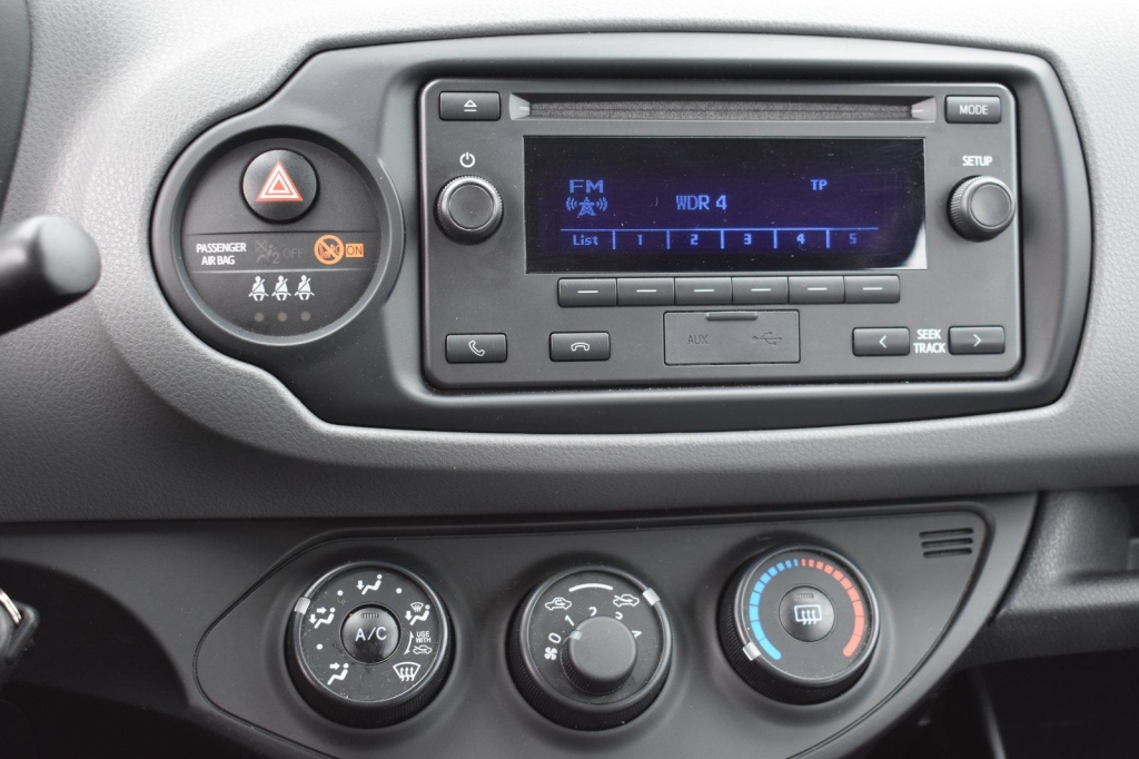 Toyota Yaris 2019 фото 4