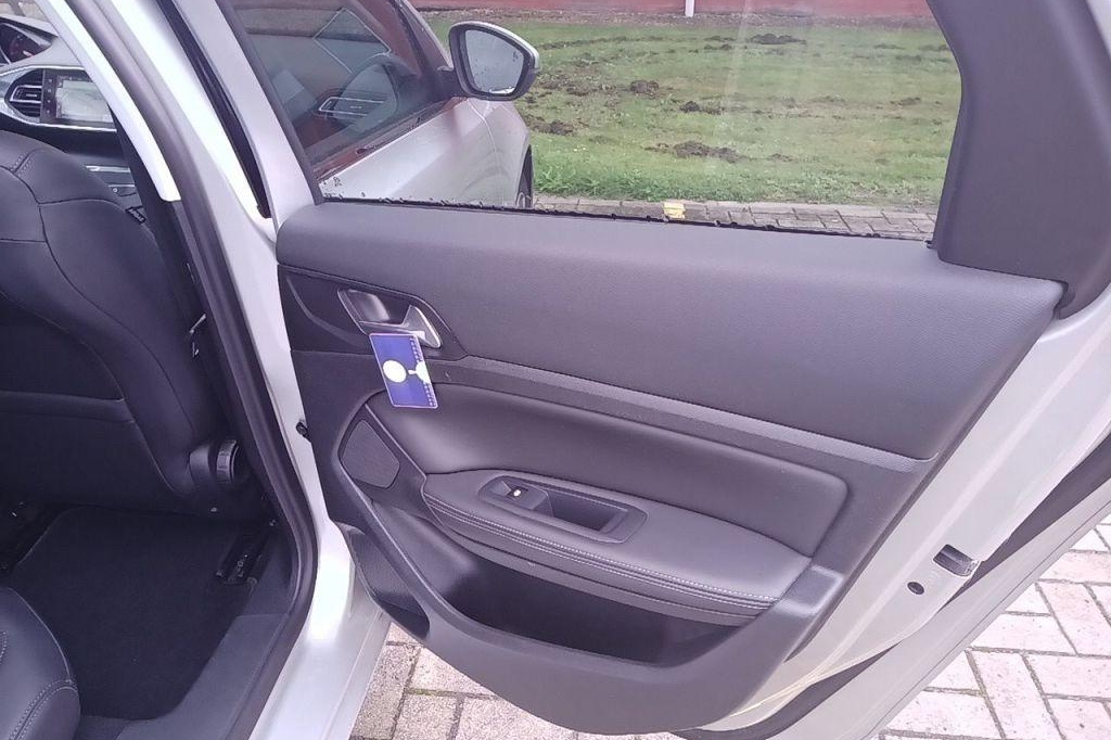 Peugeot 308 2016 photo 15