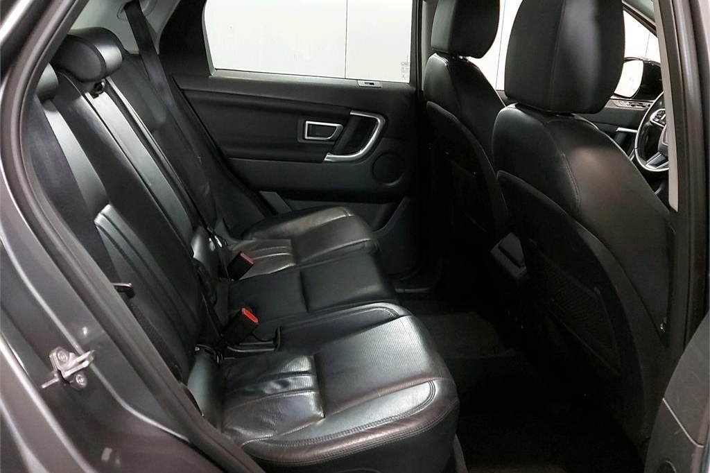 Land Rover Discovery Sport 2016 photo 6