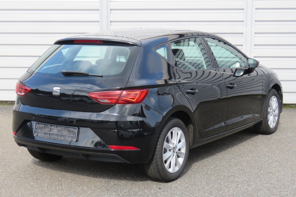 SEAT Leon 2017 photo 9