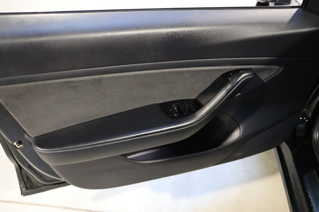 Tesla Model 3 2019 фото 41