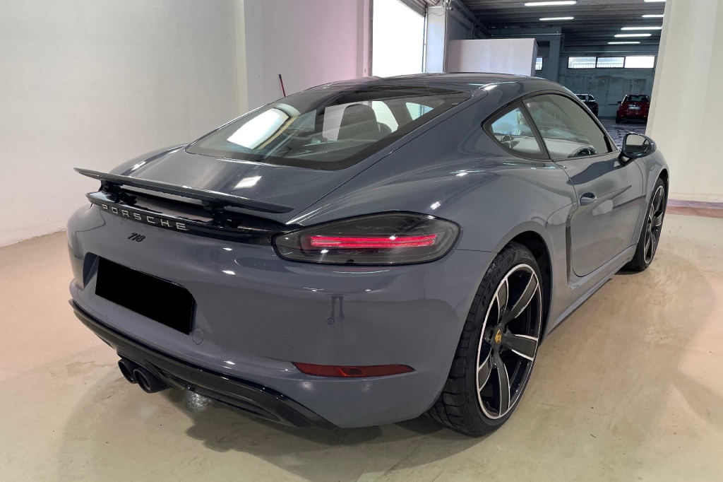 Porsche 718 Cayman 2018 фото 1