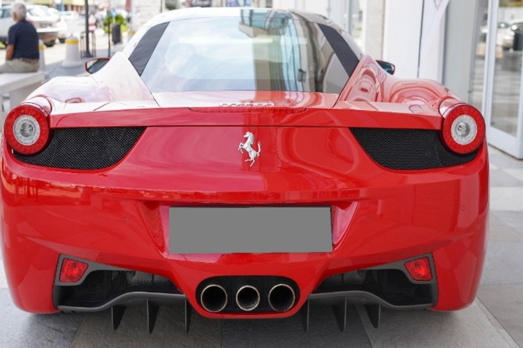 Ferrari 458 2011 photo 3
