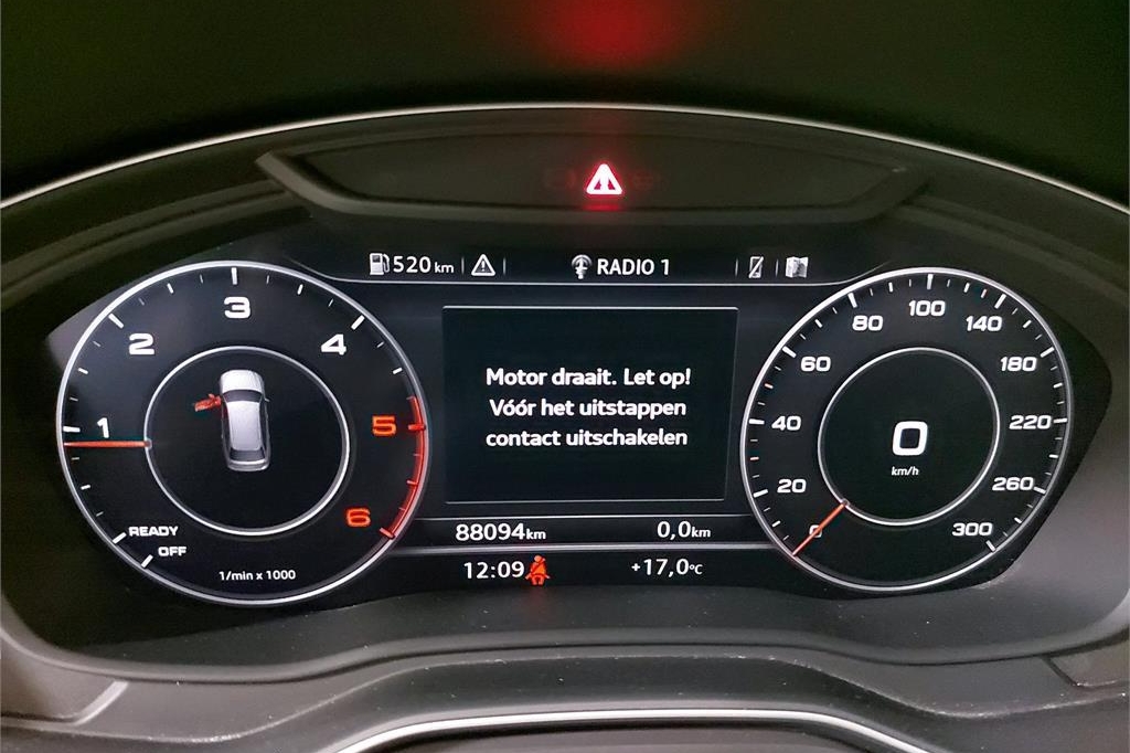 Audi A4 Avant 2017 photo 1