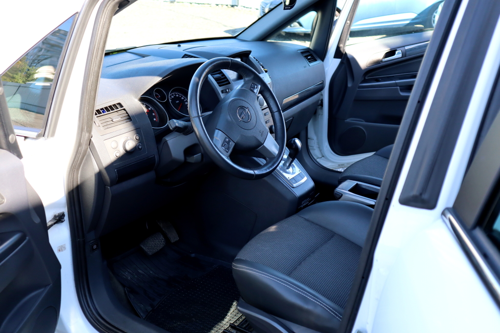 Opel Zafira 2006 фото 32