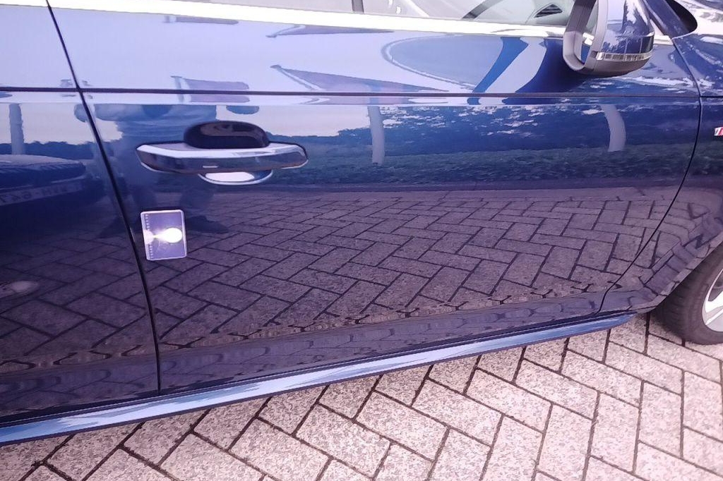 Audi A4 2017 фото 10