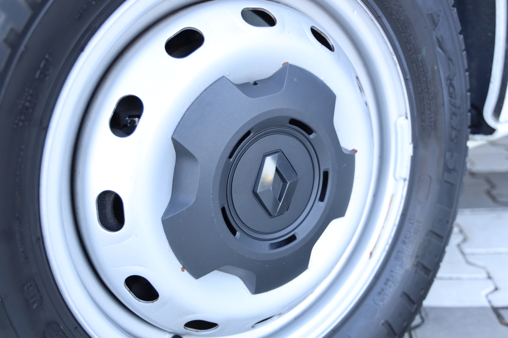 Renault Trafic 2023 фото 26