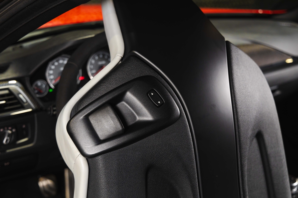 BMW M4 2015 фото 28