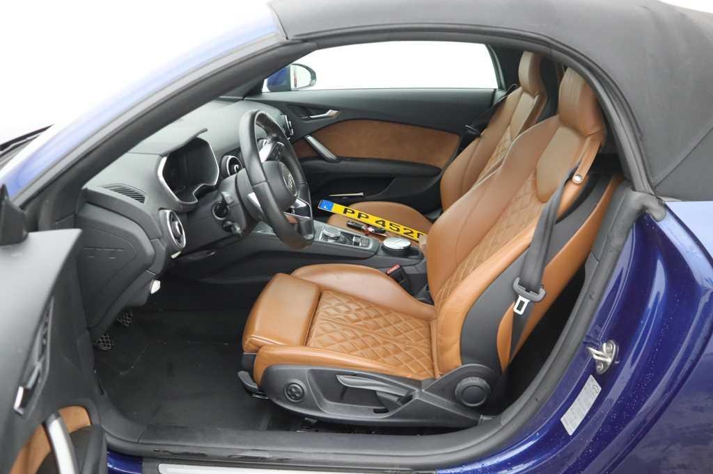 Audi TT Roadster 2017 фото 3