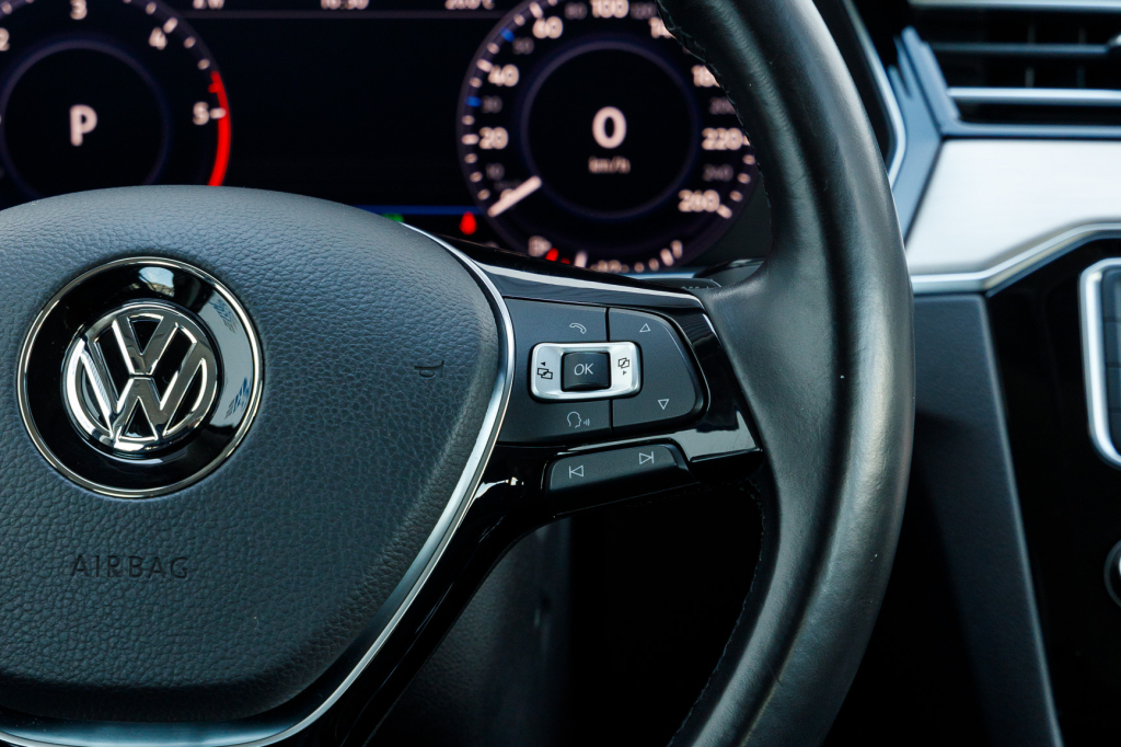 Volkswagen Passat B8 Highline 4Motion 2016 фото 29