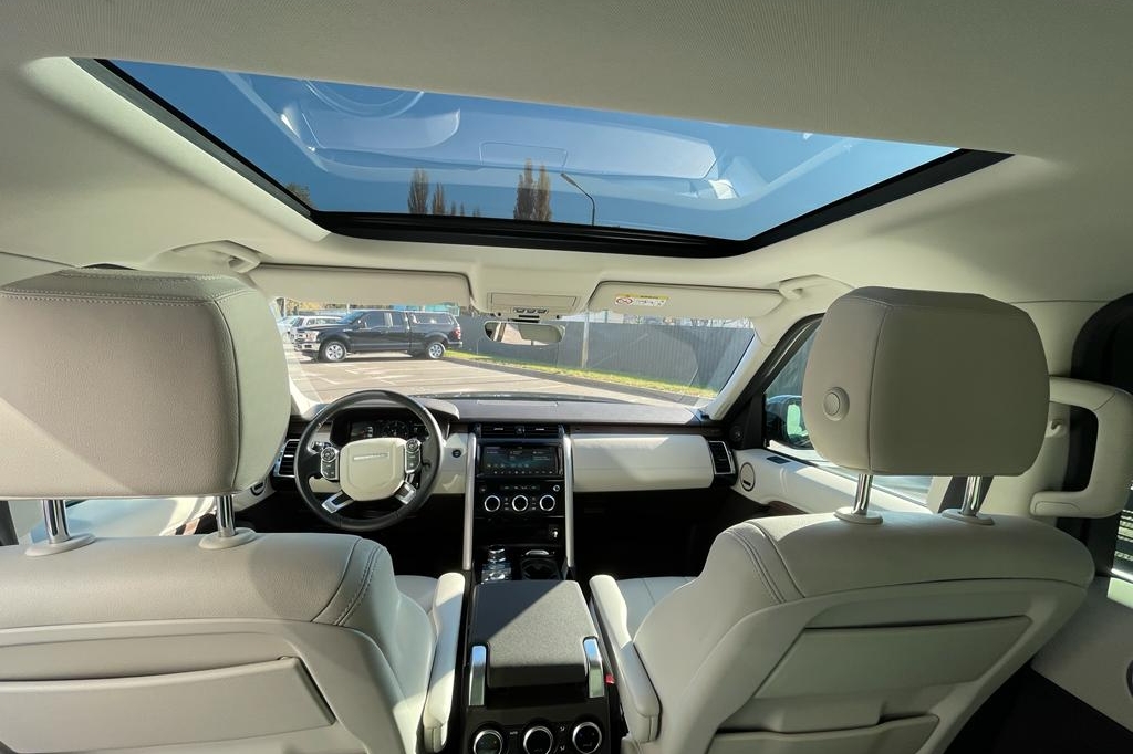 Land Rover Discovery HSE 3.0TDi 2018 фото 9