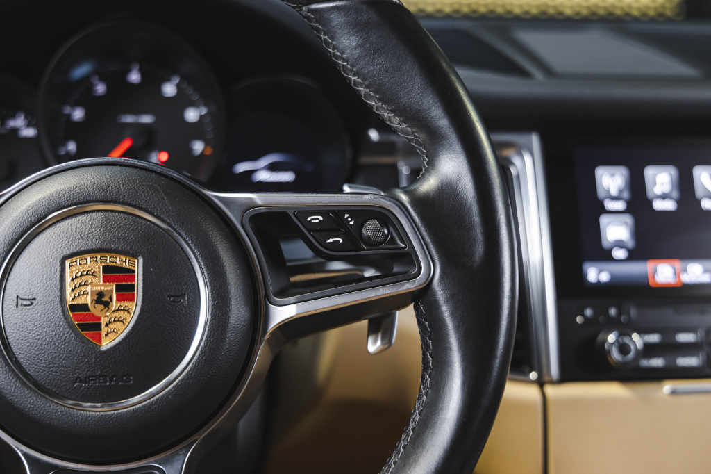 Porsche Macan 2016 фото 25