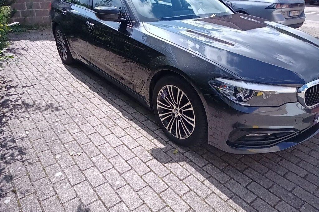 BMW 5 Series 2018 photo 44