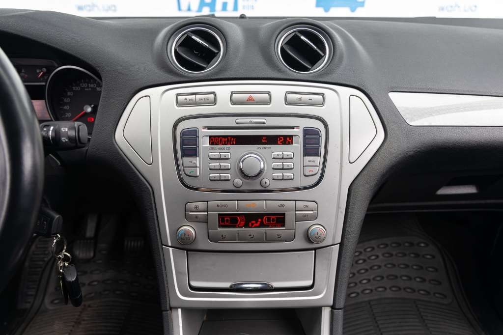 Ford Mondeo 2009 photo 17