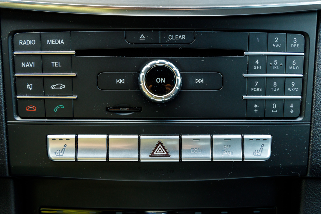 Mercedes-Benz E 220  Bluetec 2015 фото 19