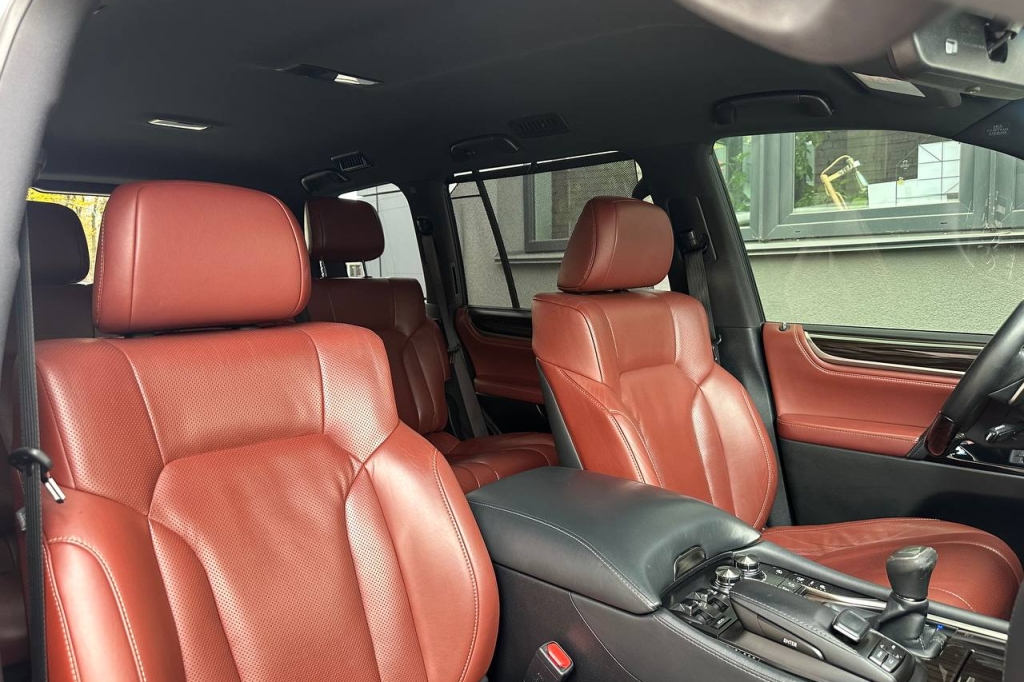 Lexus LX 450 2019 фото 14