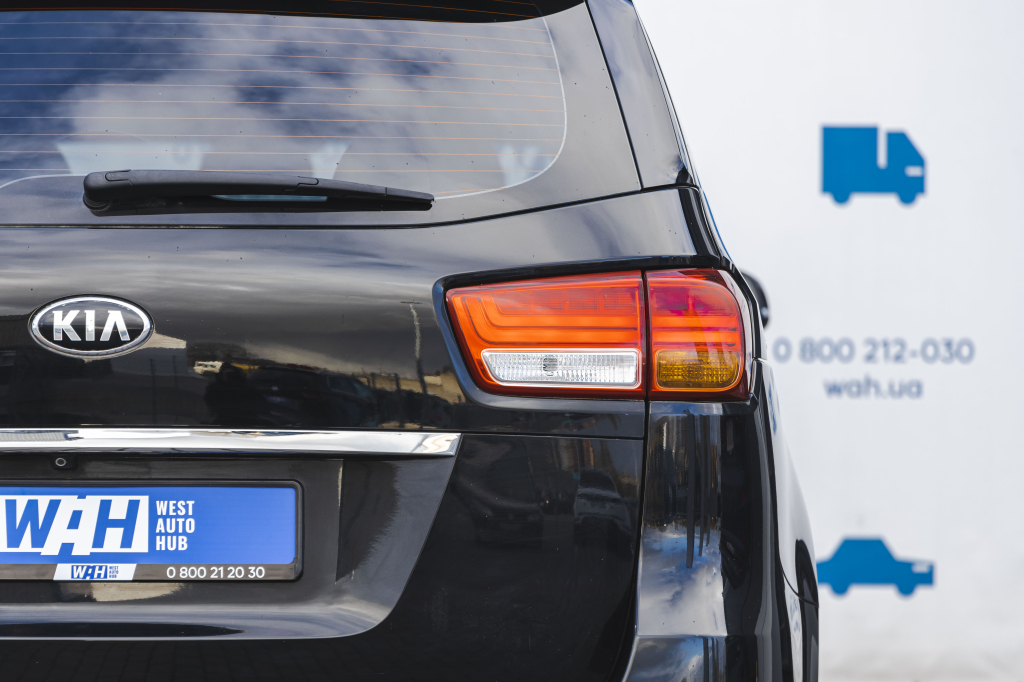 Kia Carnival 2015 фото 9
