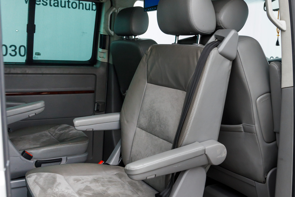 Volkswagen Multivan 2008 photo 13