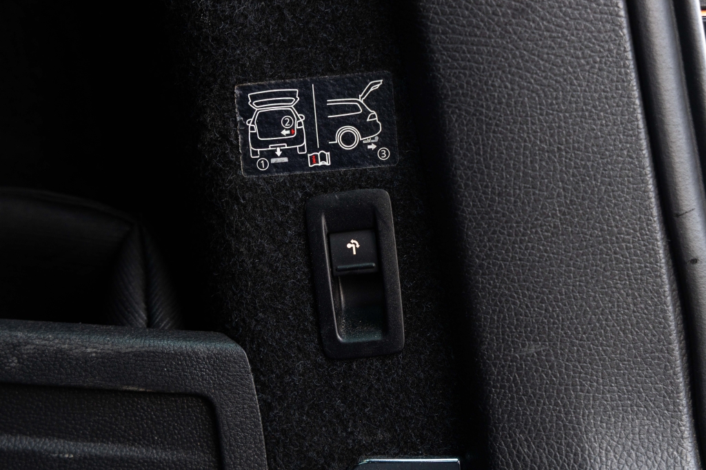 Volkswagen Passat Alltrack 2013 photo 37