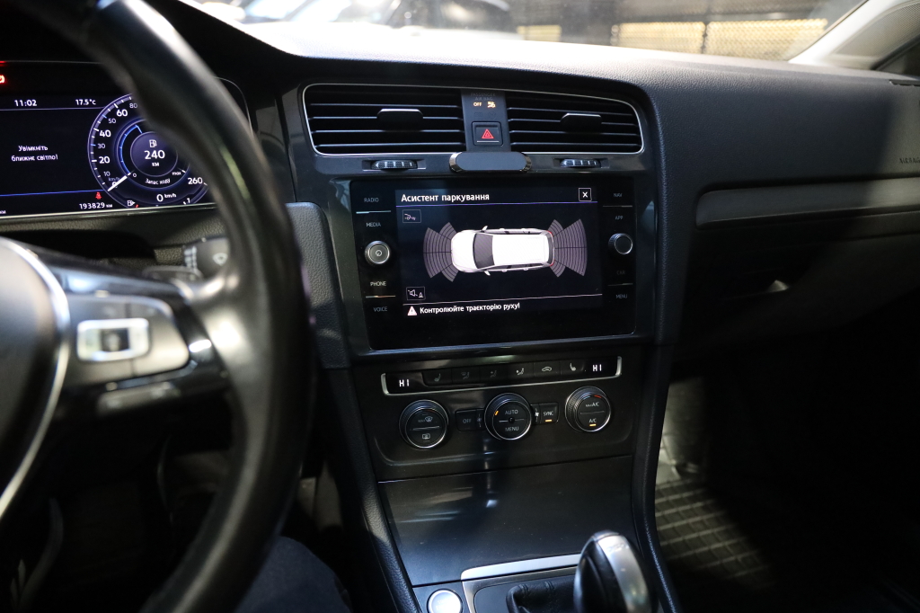 Volkswagen Golf 2017 photo 35