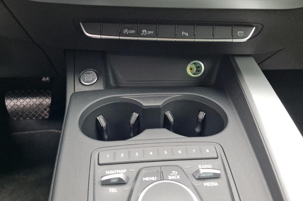 Audi A4 Avant 2017 фото 38