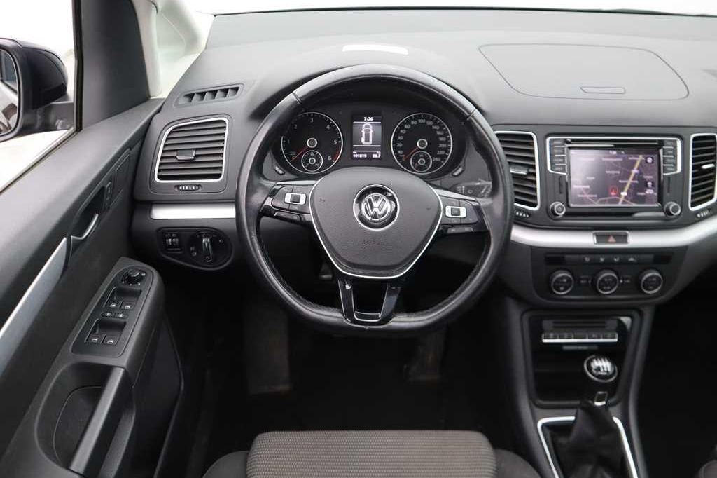Volkswagen Sharan 2016 фото 2